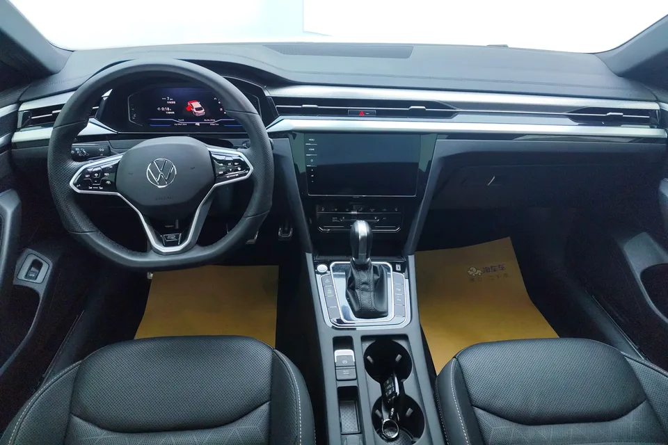 Volkswagen Arteon Volkswagen CC 2023 380TSI Eye-catching Edition 2023 — thumbnail 3