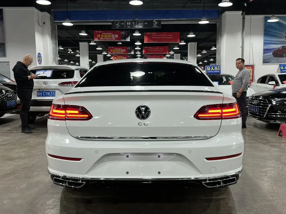 Volkswagen Arteon Volkswagen CC 2021 330TSI Dazzling Edition 2022 — миниатюра 2