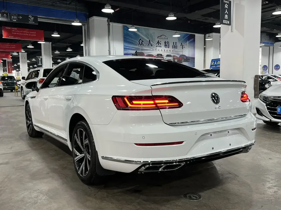 Volkswagen Arteon Volkswagen CC 2021 330TSI Dazzling Edition 2022 — миниатюра 4