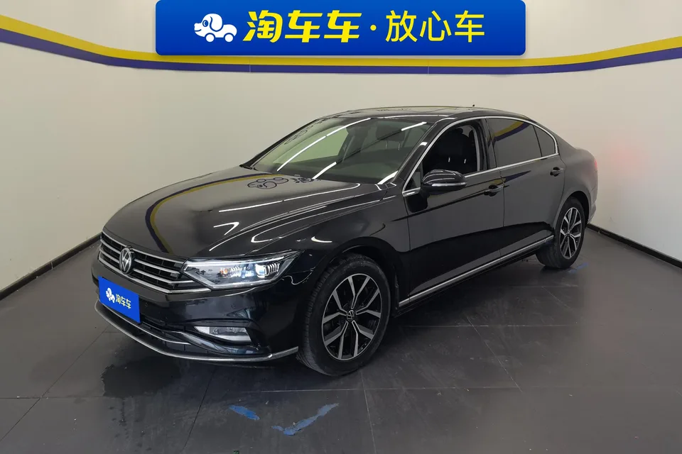 Volkswagen Magotan Magotan 2020 280TSI DSG Leading 2022 — фото 1, купить с доставкой в Москву