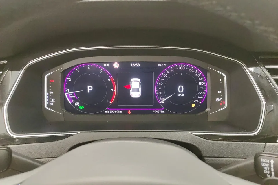 Volkswagen Magotan Magotan 2023 2 million commemorative edition 330TSI DSG luxury model 2023 — миниатюра 4