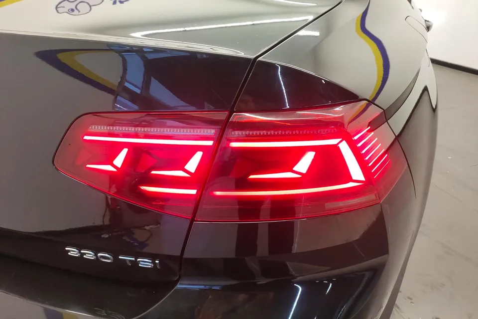 Volkswagen Magotan Magotan 2023 2 million commemorative edition 330TSI DSG luxury model 2023 — миниатюра 5