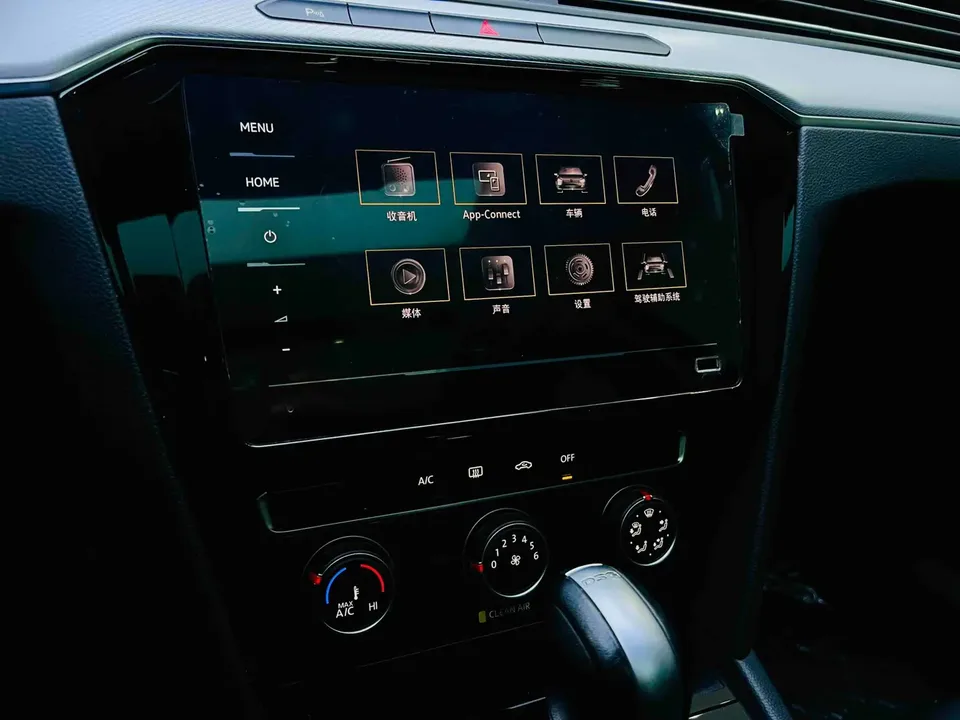 Volkswagen Magotan Magotan 2023 2 million commemorative edition 280TSI DSG comfort model 2024 — миниатюра 2