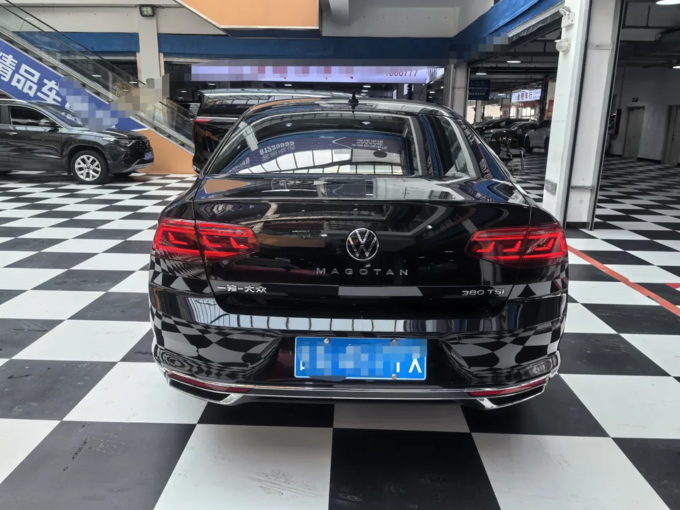 Volkswagen Magotan Magotan 2020 380TSI DSG Luxury Edition 2022 — миниатюра 2