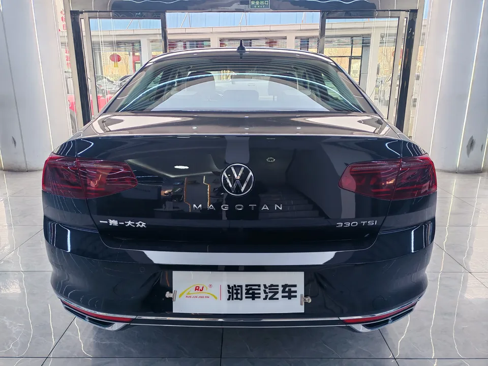 Volkswagen Magotan 2 million units public enjoyment model 330TSI DSG luxury model 2024 — миниатюра 2