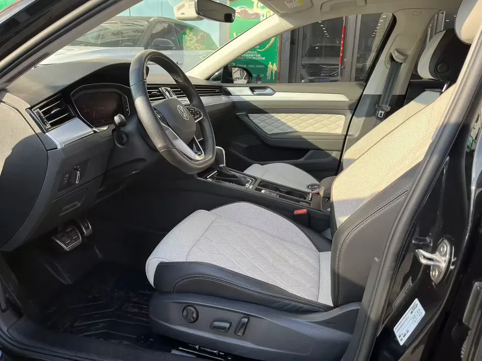 Volkswagen Magotan 2 million units public enjoyment model 330TSI DSG luxury model 2024 — миниатюра 5