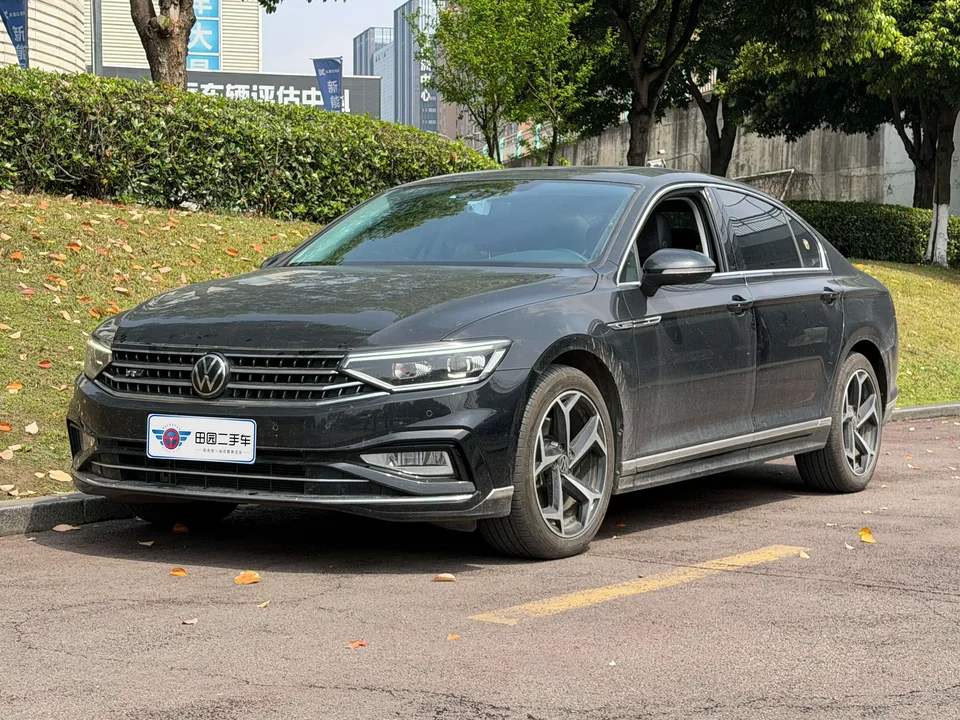 Volkswagen Magotan 2025