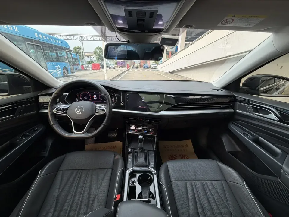 Volkswagen Passat Passat 2022 330TSI Starry Sky Deluxe Edition 2022 — миниатюра 4