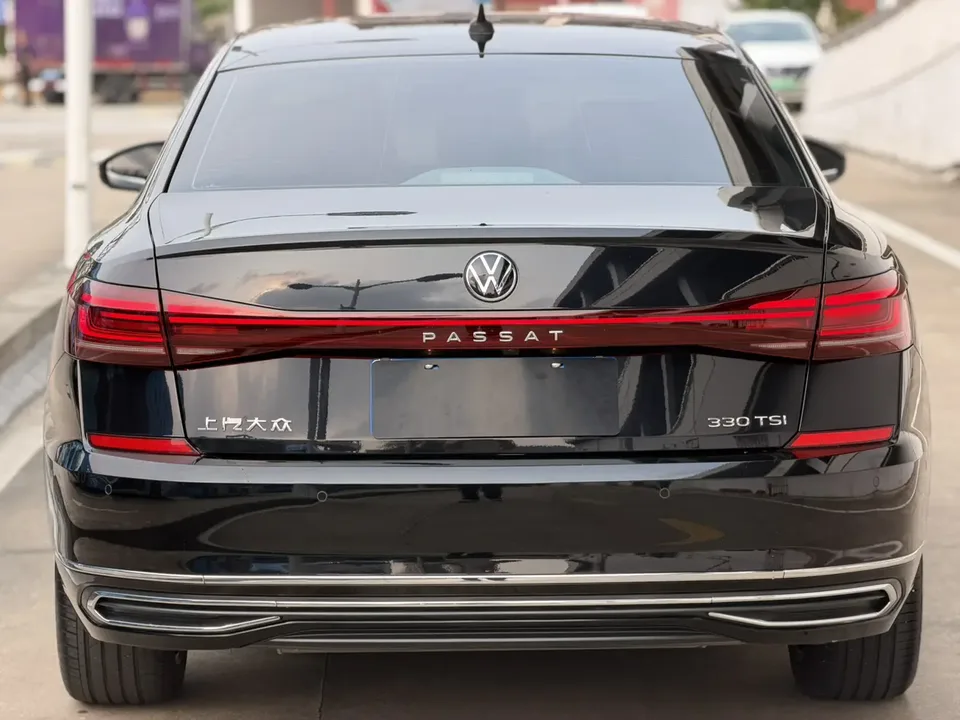 Volkswagen Passat Passat 2022 330TSI Starry Sky Deluxe Edition 2022 — миниатюра 5