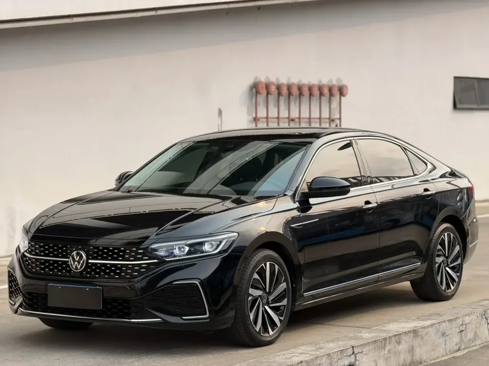 Volkswagen Passat 2022