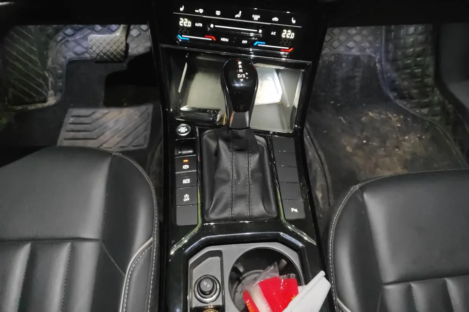 Volkswagen Passat Passat 2022 330TSI Star Elite Edition 2022 — миниатюра 4