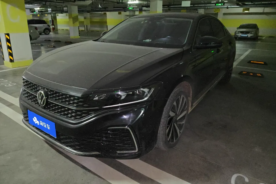 Volkswagen Passat 2022