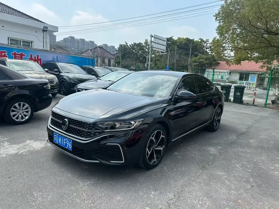 Volkswagen Passat 2023