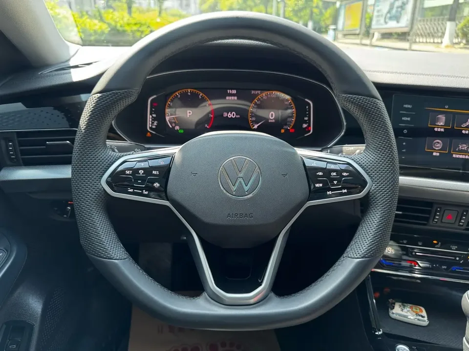 Volkswagen Passat Passat 2023 330TSI Elite Edition 2024 — миниатюра 5