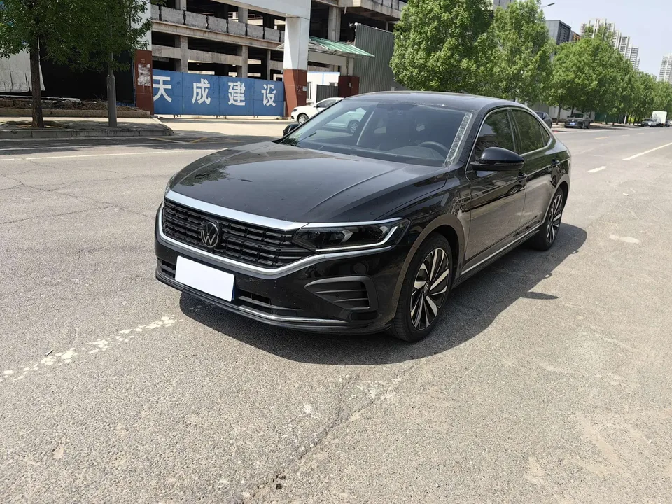 Volkswagen Passat 2024