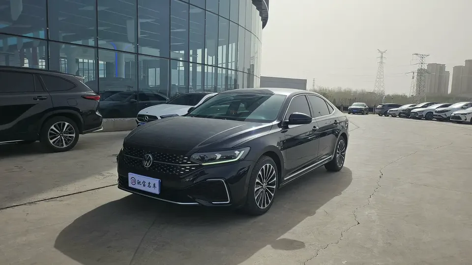 Volkswagen Passat 2023
