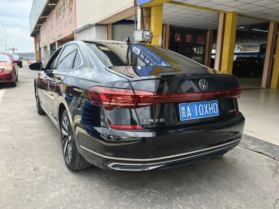 Volkswagen Passat Passat 2022 330TSI Deluxe Edition 2022 — миниатюра 4