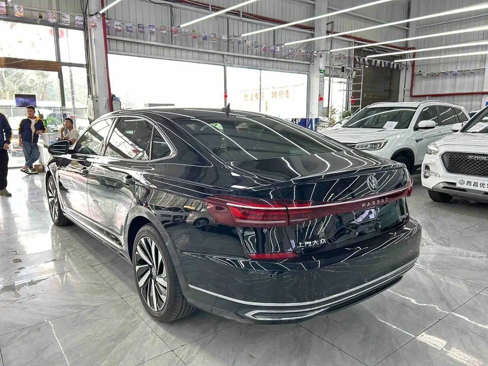 Volkswagen Passat Passat 2022 330TSI Elite Edition 2022 — миниатюра 4
