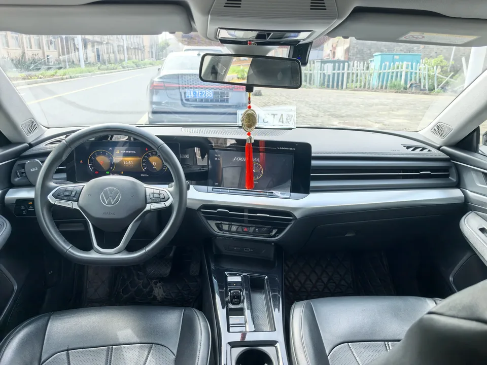 Volkswagen Lamando Lingdu L 280TSI DSG Hot Edition 2022 — миниатюра 5