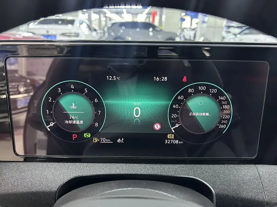 Volkswagen Lamando Lingdu Lingdu L 280TSI DSG Cool Edition 2023 — миниатюра 3