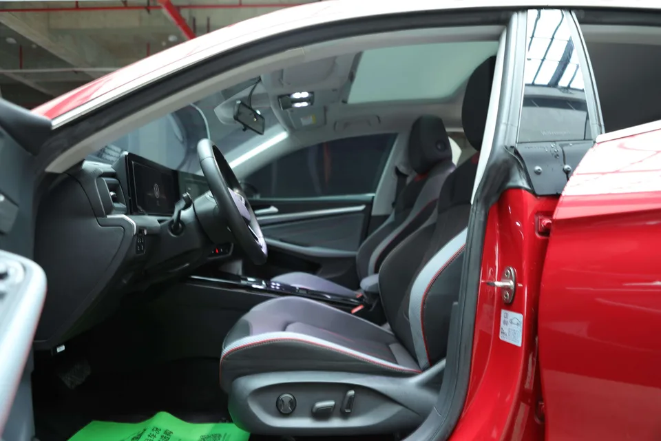 Volkswagen Lamando Lingdu Lingdu L 280TSI DSG Hot Edition 2023 — миниатюра 3