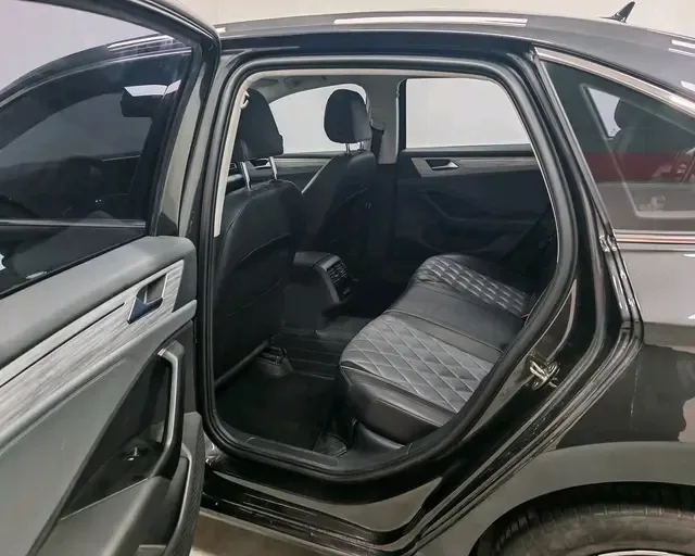 Volkswagen Sagitar 2023 Sagitar 300TSI DSG Beyond Edition 2024 — миниатюра 5