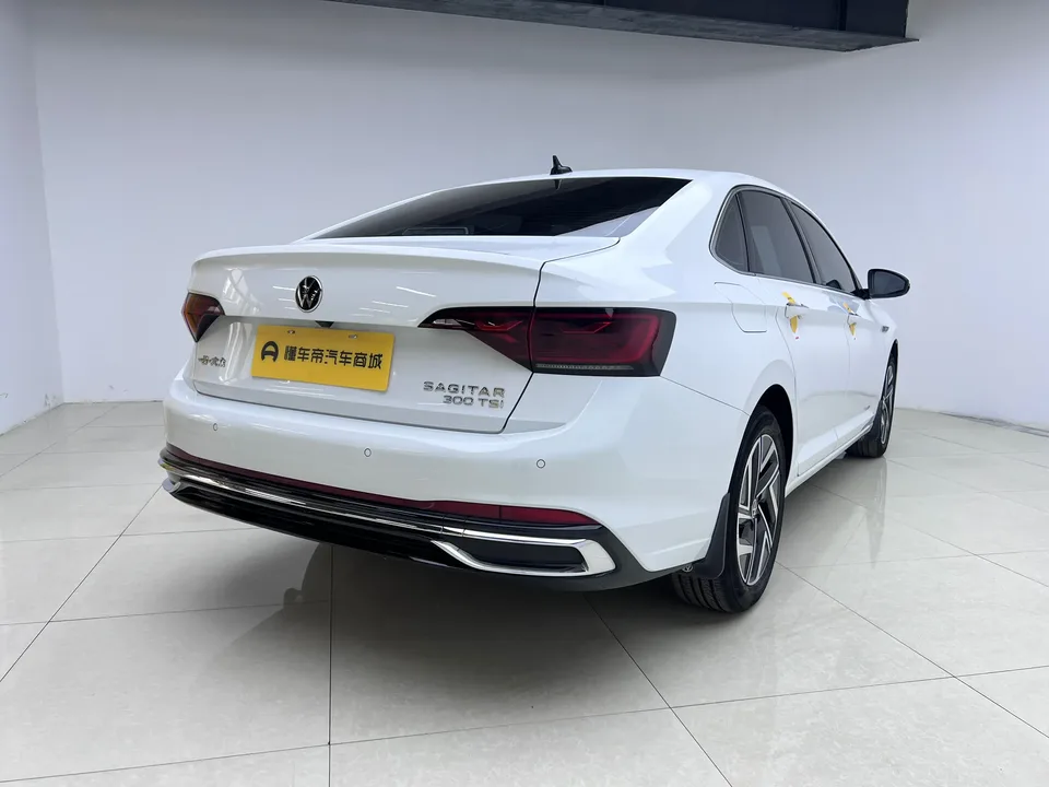 Volkswagen Sagitar 2023 Sagitar 300TSI DSG Beyond Edition 2024 — миниатюра 5