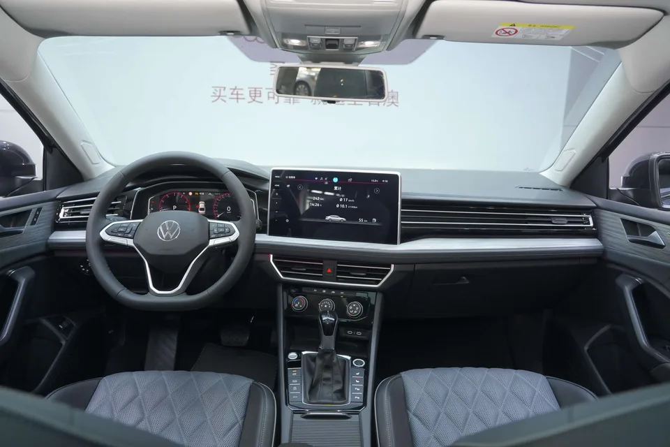 Volkswagen Sagitar 2023 Sagitar 300TSI DSG Beyond Edition 2024 — миниатюра 4