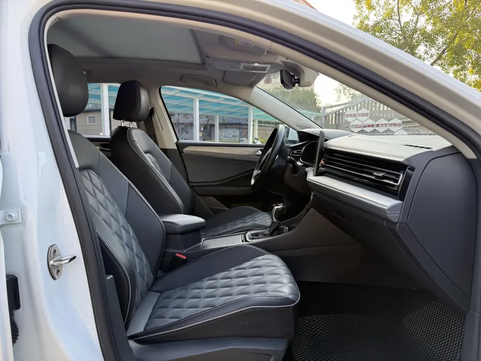 Volkswagen Sagitar Sagitar 2023 2023 Sagitar 200TSI DSG Beyond Edition 2023 — миниатюра 3