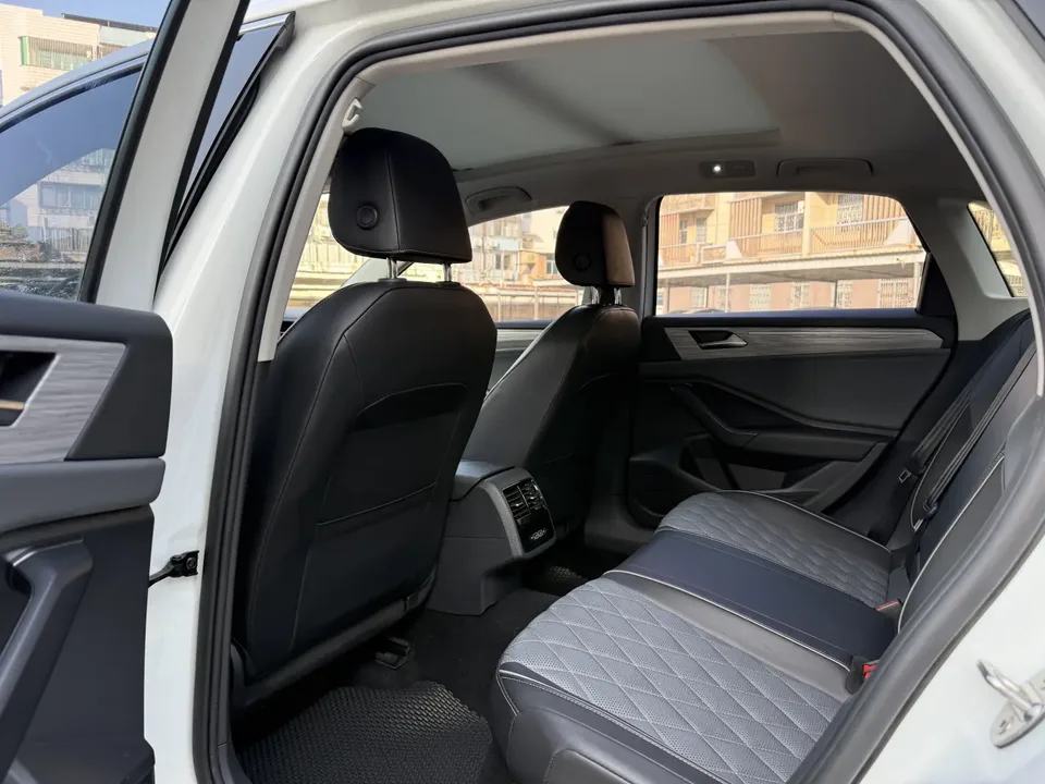 Volkswagen Sagitar Sagitar 2023 2023 Sagitar 200TSI DSG Beyond Edition 2023 — миниатюра 5