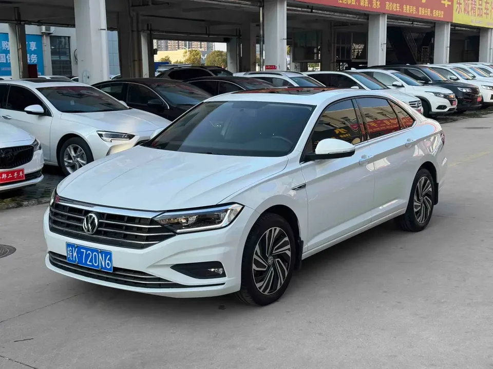 Volkswagen Sagitar 2022
