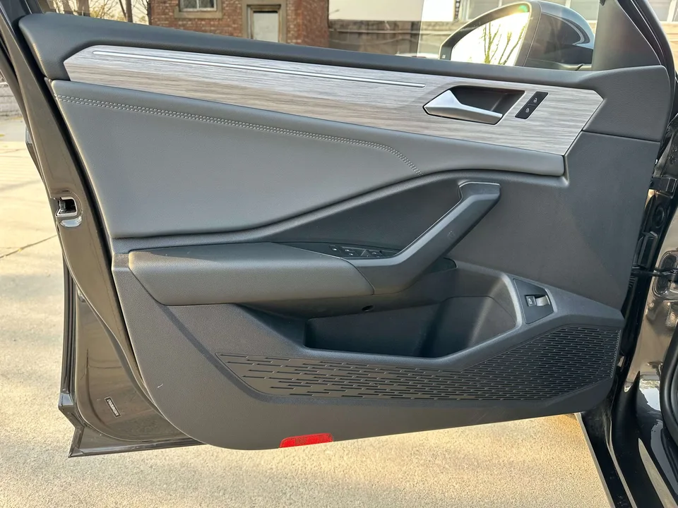 Volkswagen Sagitar 2025 Sagitar 300TSI DSG Beyond Edition 2025 — миниатюра 3