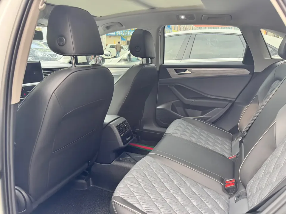 Volkswagen Sagitar Sagitar 300TSI DSG Beyond Edition 2024 — миниатюра 5