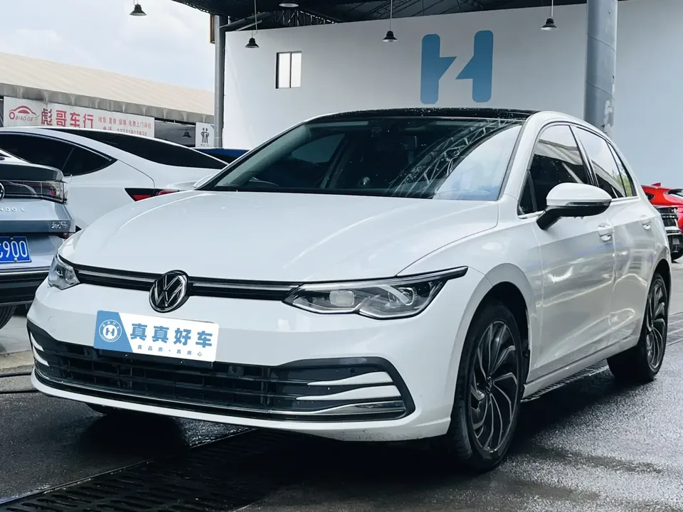 Volkswagen Golf golf 2023 280TSI DSG Pro facelift 2024 — photo 1, buy with delivery to Moscow