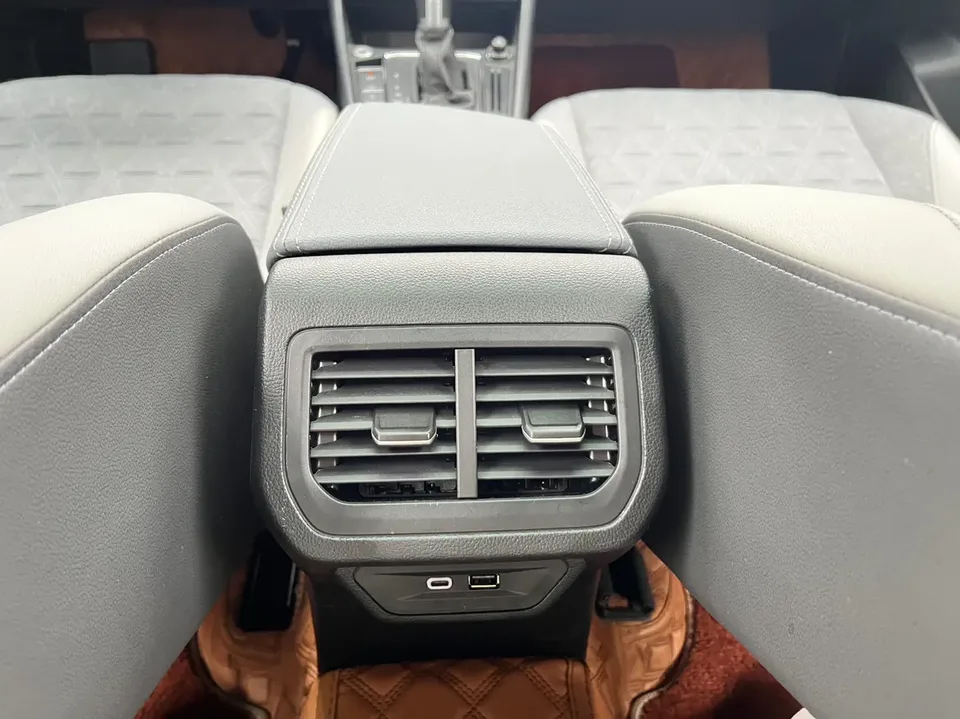Volkswagen Lavida Lavida 2023 280TSI DSG Full Edition 2022 — миниатюра 4