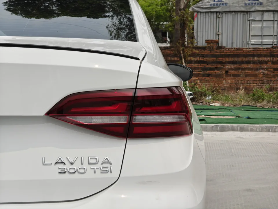 Volkswagen Lavida Lavida 2024 300TSI DSG Starry Sky Edition 2024 — thumbnail 3