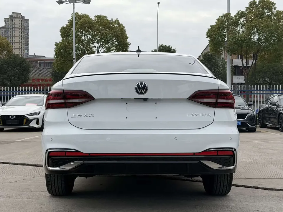 Volkswagen Lavida Lavida 2024 300TSI DSG Starry Sky Leading Edition 2024 — миниатюра 2