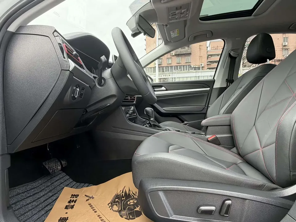 Volkswagen Lavida Lavida 2024 300TSI DSG Starry Sky Leading Edition 2024 — миниатюра 4