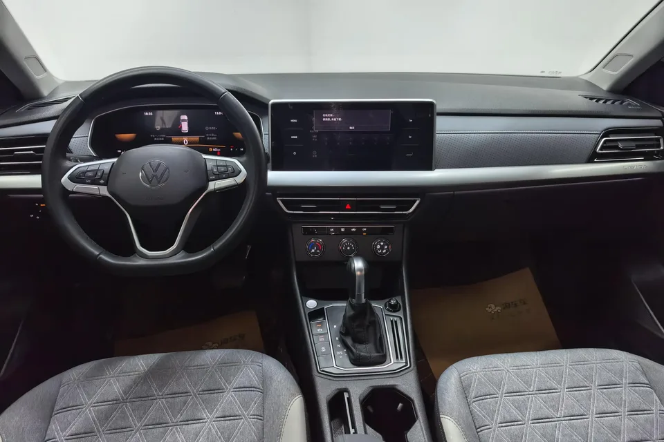 Volkswagen Lavida Lavida 2023 1.5L Automatic Fully Edition 2022 — thumbnail 5