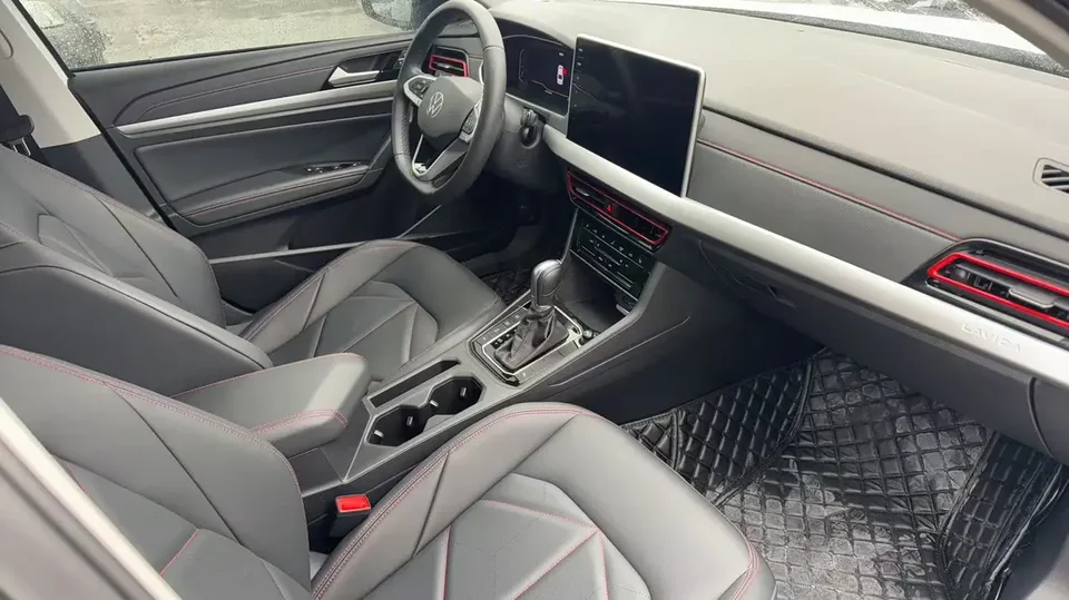 Volkswagen Lavida 300TSI DSG Starry Sky Edition 2023 — миниатюра 2