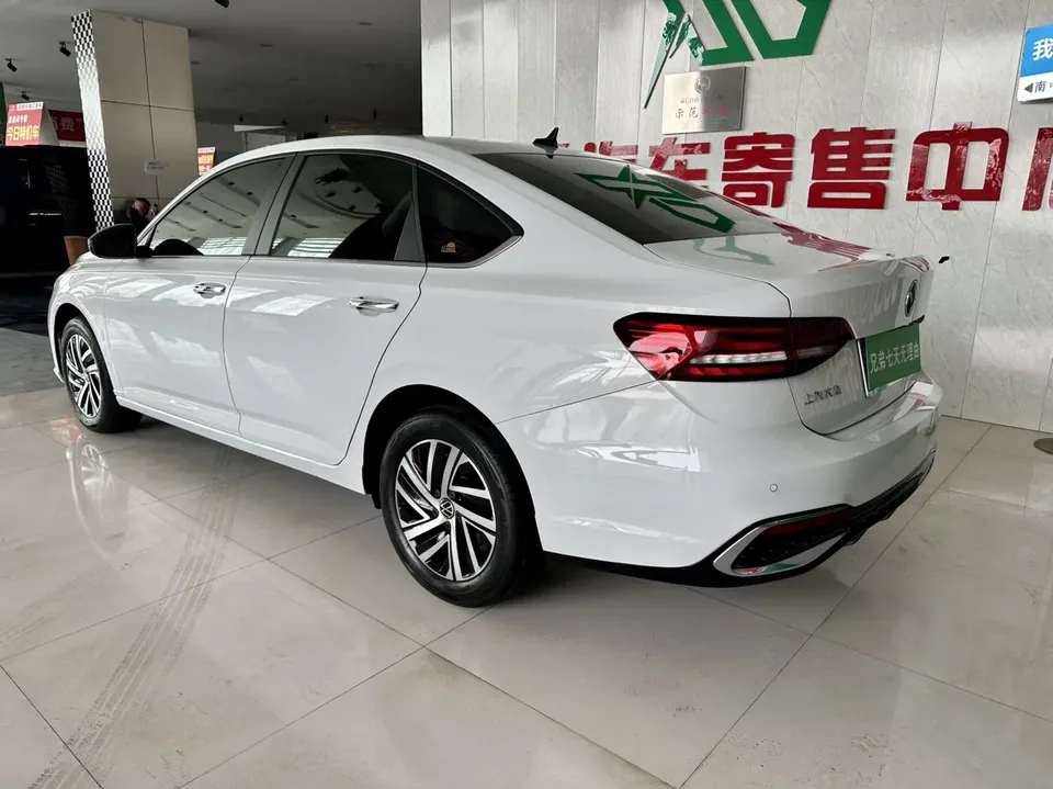 Volkswagen Lavida Lavida 2024 1.5L Automatic 5 Million Edition 2025 — миниатюра 2