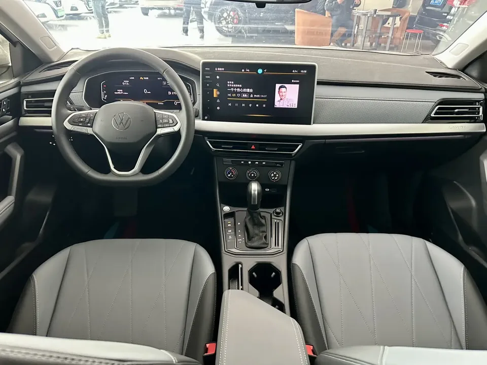 Volkswagen Lavida Lavida 2024 1.5L Automatic 5 Million Edition 2025 — миниатюра 3