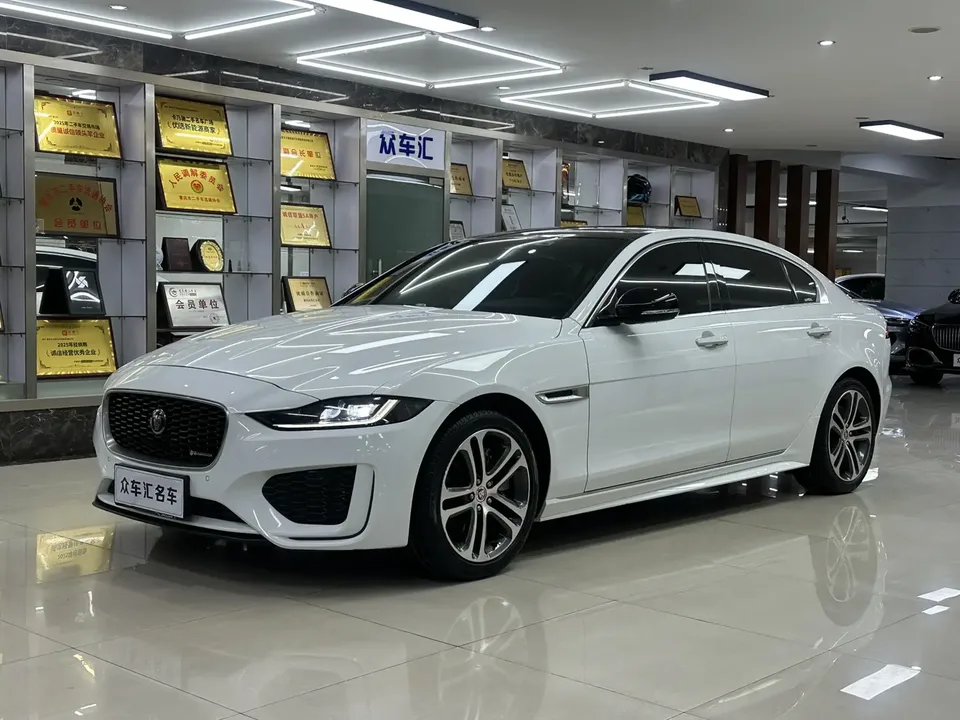 Jaguar XEL Jaguar XEL 2021 2.0T 250PS R-DYNAMIC S Progressive Sports Edition 2022 — photo 1, buy with delivery to Moscow