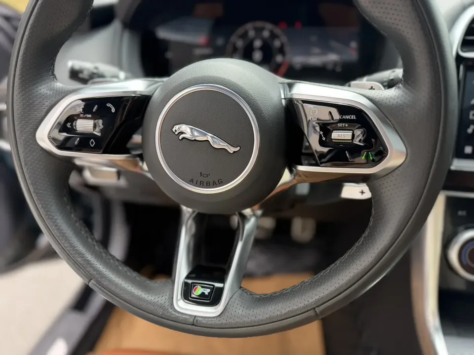Jaguar XEL Jaguar XEL 2023 2.0T 250PS R-DYNAMIC S Progressive Sports Edition 2023 — thumbnail 4