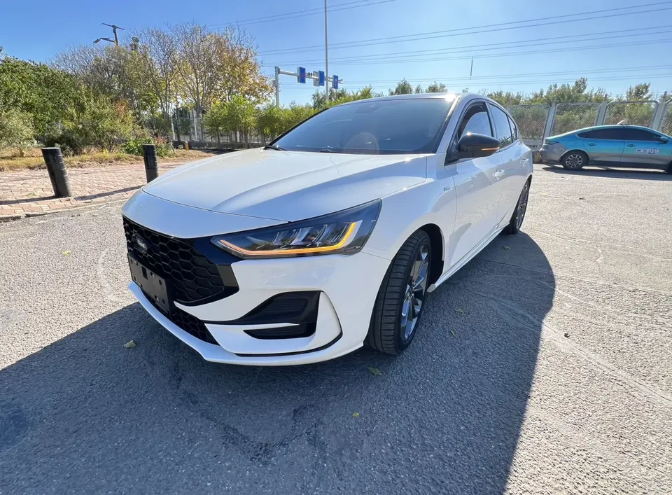 Ford Focus 2023