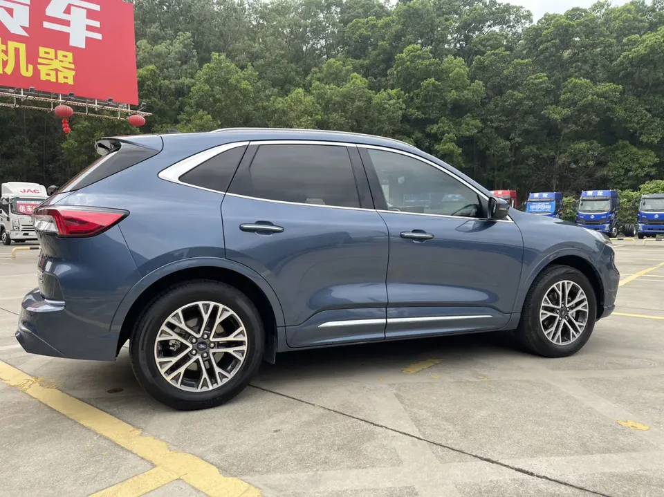 Ford Escape EcoBoost 245 2WD Smart Enjoyment Edition 2023 — миниатюра 4