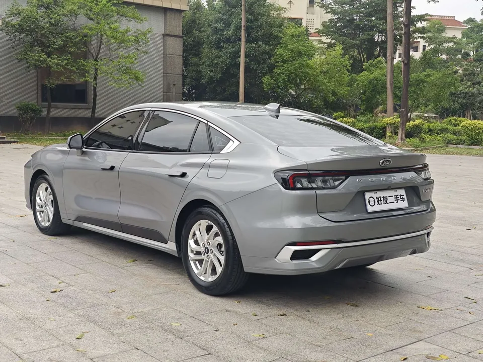 Ford Mondeo Mondeo EcoBoost 180 Comfort Edition 2024 — миниатюра 2