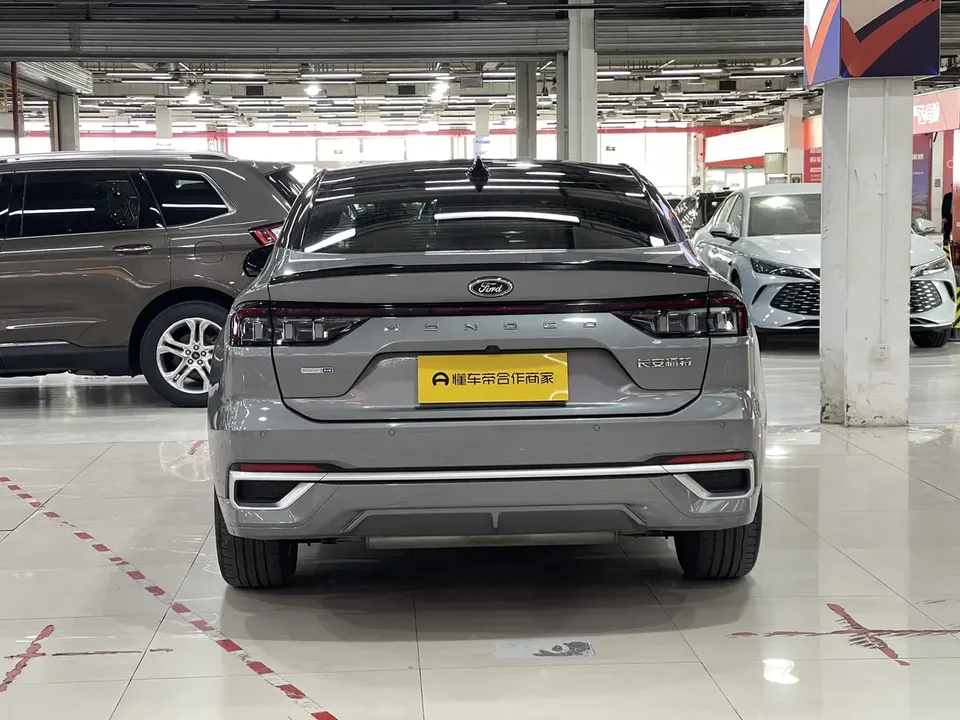 Ford Mondeo facelift EcoBoost 245 luxury model 2023 — миниатюра 2