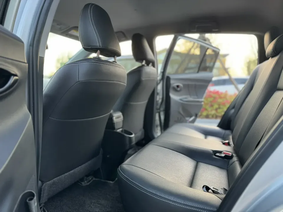 Toyota Yaris L Yaris L 2022 YARiS L 2022 1.5L CVT luxury PLUS version 2022 — thumbnail 3
