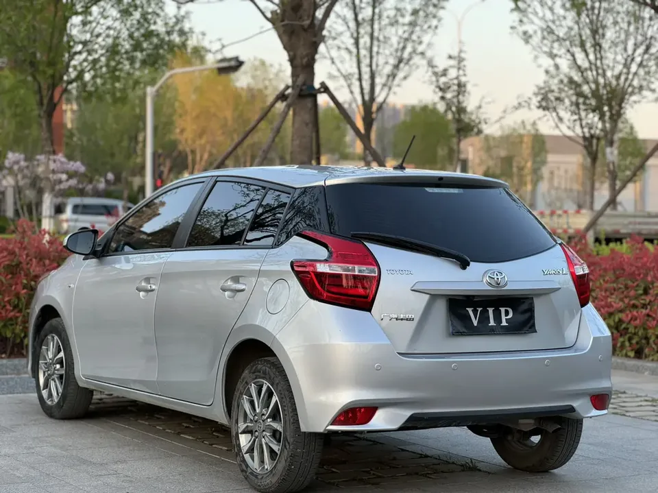 Toyota Yaris L Yaris L 2022 YARiS L 2022 1.5L CVT luxury PLUS version 2022 — thumbnail 4
